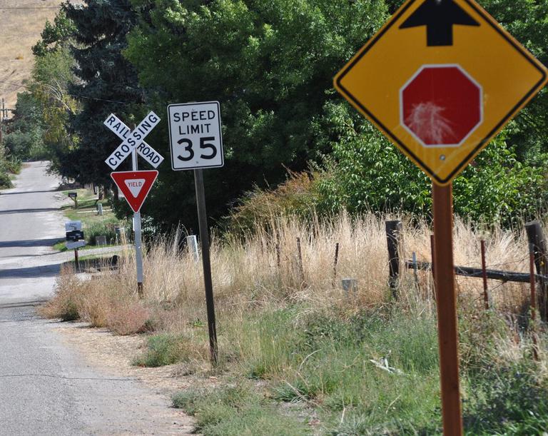 Train & Railroad Crossing Safety for Drivers