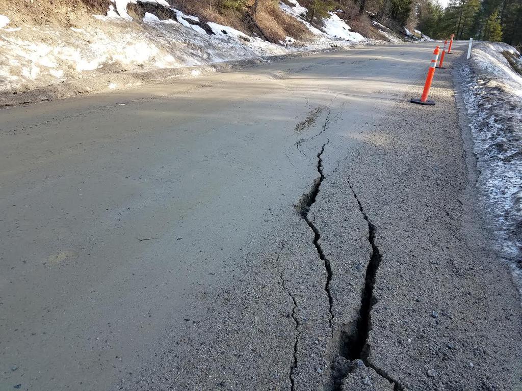 6400 Eastriver Rd Slide 2-08-2018.jpg